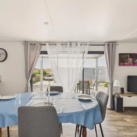 Pour 6, Avec Piscine 布雷蒂诺斯梅尔