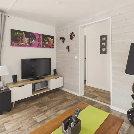 Pour 6, Avec Piscine * 布雷蒂诺斯梅尔