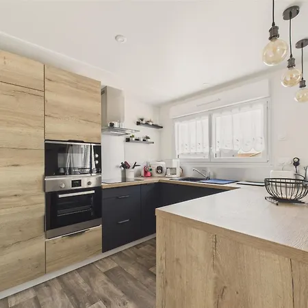 Chalet Pour 6, Avec Piscine